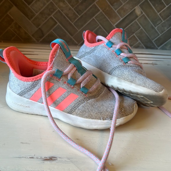 Adidas Kids cloudfoam sneakers 11.5 - Picture 1 of 4